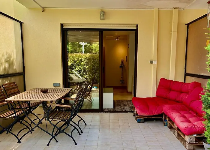 - Ac - Piscine - Terrasse - Parking *